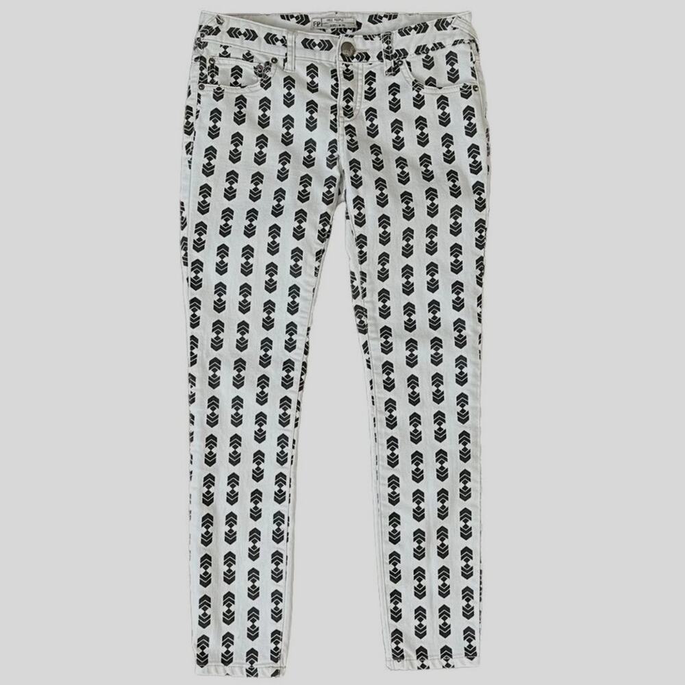 Free People Arrowhead Print Skinny Jeans size 25 White Black